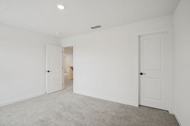 110 Vanguard Drive, La Vergne, TN 37086