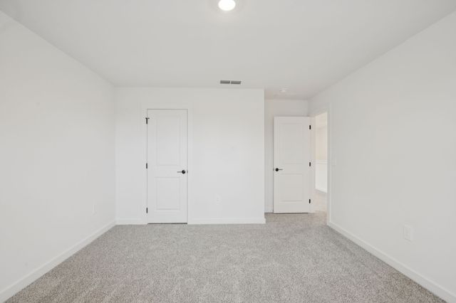 110 Vanguard Drive, La Vergne, TN 37086