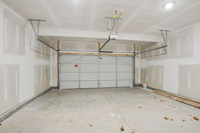 110 Vanguard Drive, La Vergne, TN 37086