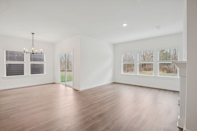 110 Vanguard Drive, La Vergne, TN 37086