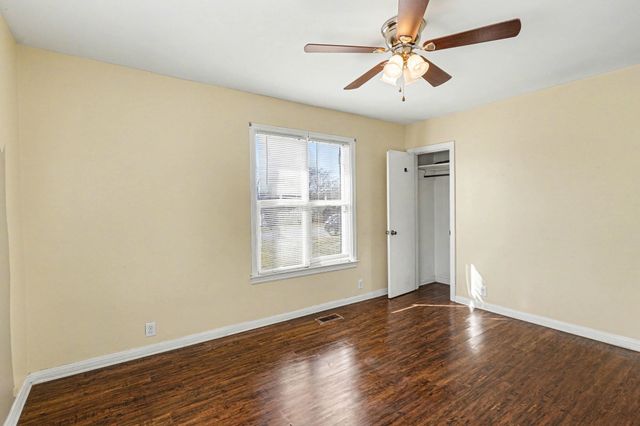 120 Sunset Dr, Gallatin, TN 37066