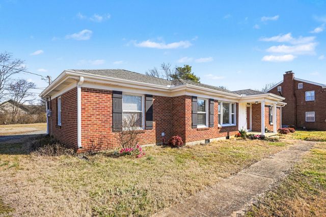 120 Sunset Dr, Gallatin, TN 37066