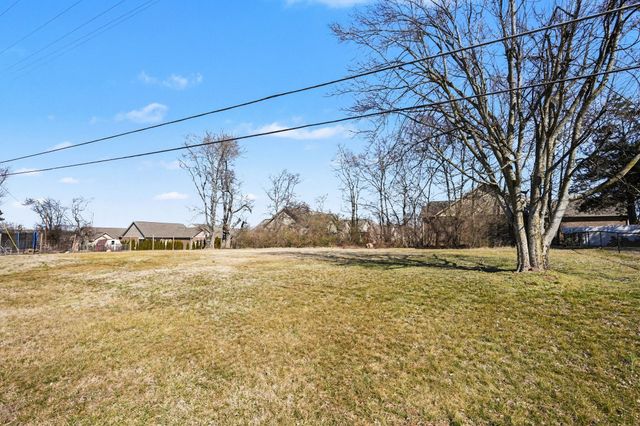 120 Sunset Dr, Gallatin, TN 37066