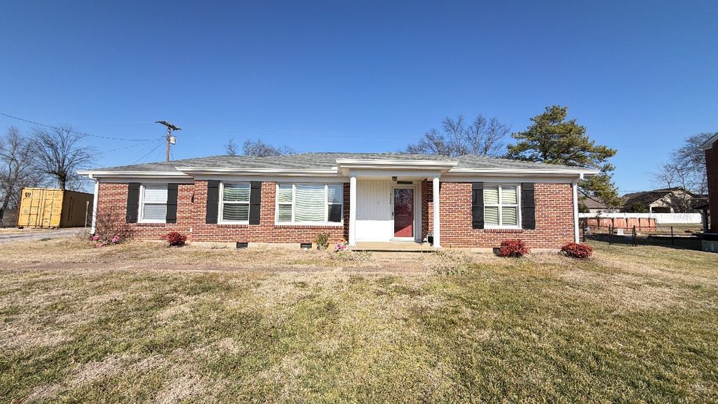 120 Sunset Dr, Gallatin, TN 37066