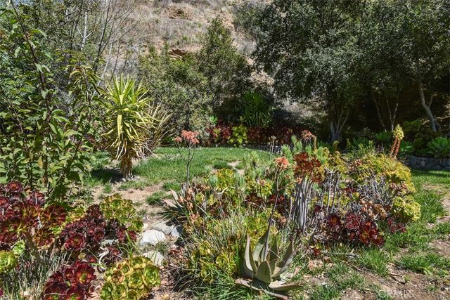 2447 Stonyvale Road, Tujunga, CA 91042