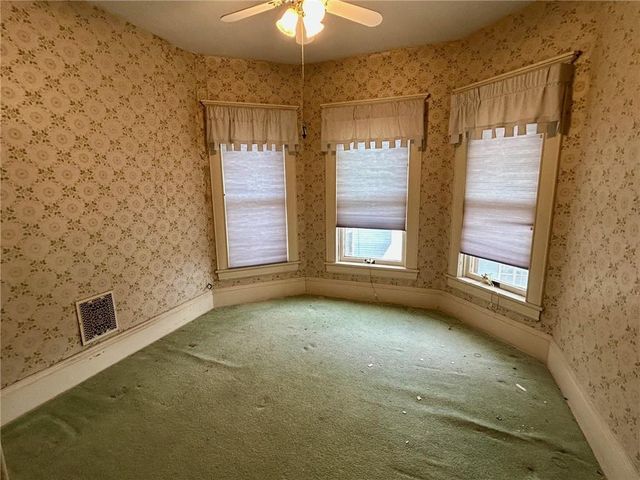 1530 Grand Avenue, Parsons, KS 67357