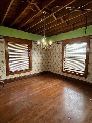 1530 Grand Avenue, Parsons, KS 67357