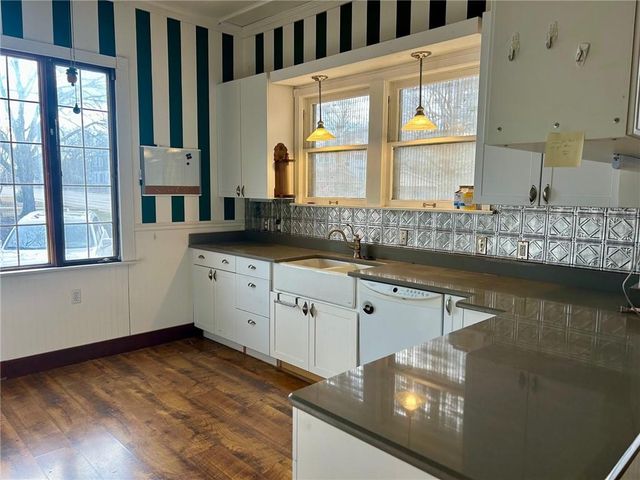 1530 Grand Avenue, Parsons, KS 67357