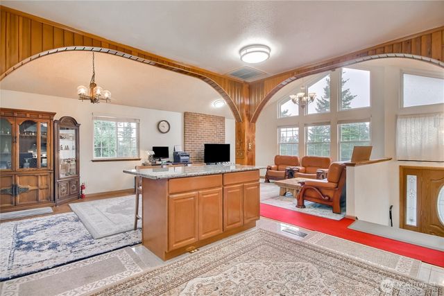 517 SW 324th St, Federal Way, WA 98023