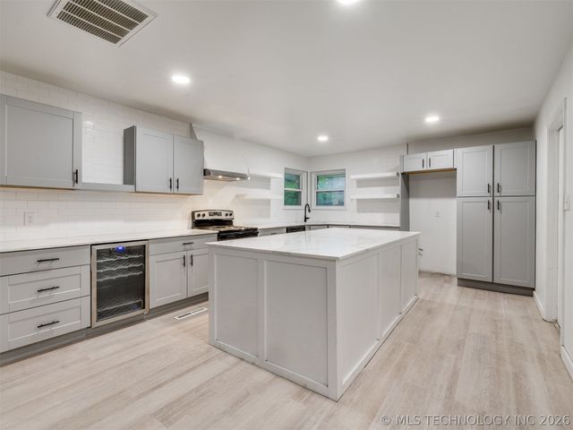 5812 S 77th East Avenue, Tulsa, OK 74145