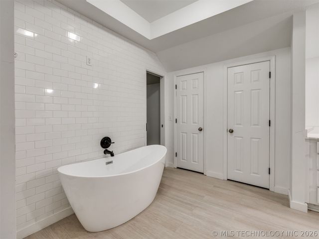 5812 S 77th East Avenue, Tulsa, OK 74145
