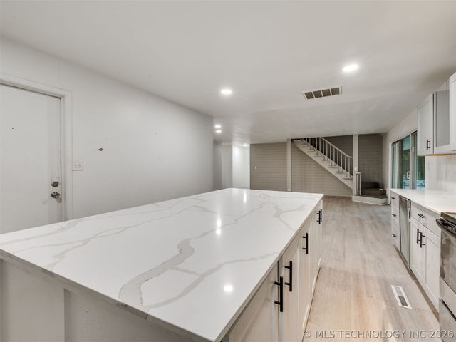 5812 S 77th East Avenue, Tulsa, OK 74145