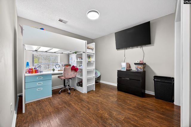 105 Crown Colony Ct, Lexington, SC 29073