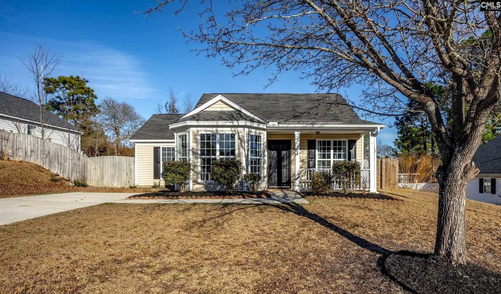 105 Crown Colony Ct, Lexington, SC 29073