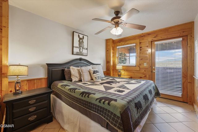 427 Big Bear Way, Pigeon Forge, TN 37863