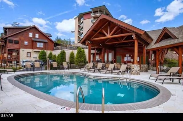 427 Big Bear Way, Pigeon Forge, TN 37863