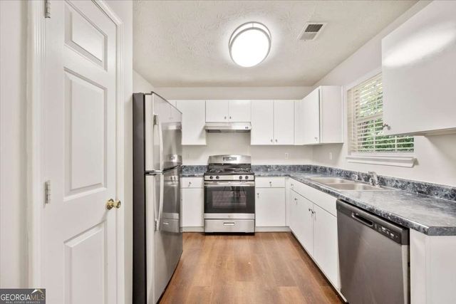 2240 Creekside View, Decatur, GA 30035