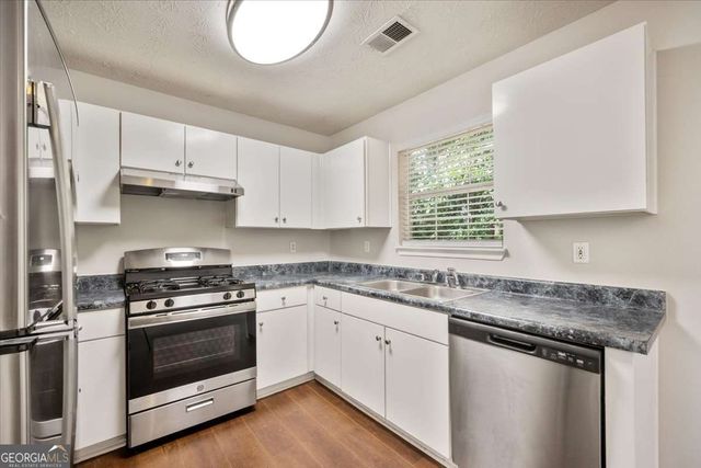 2240 Creekside View, Decatur, GA 30035