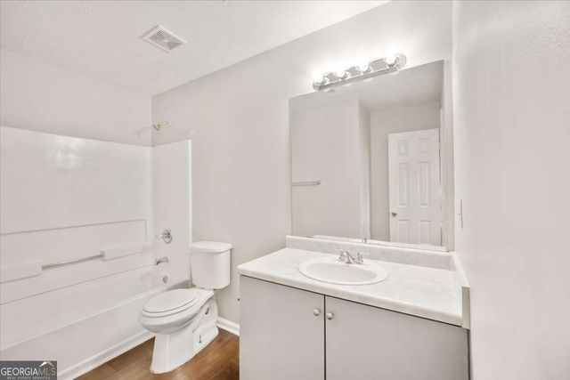2240 Creekside View, Decatur, GA 30035