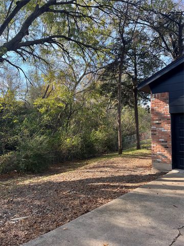 2944 King Cole Drive, Dallas, TX 75216