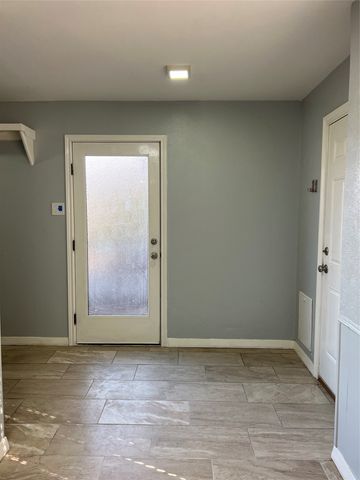 2944 King Cole Drive, Dallas, TX 75216