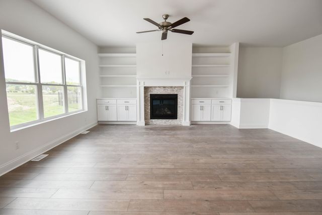 7646 E 115th Avenue, Crown Point, IN 46307