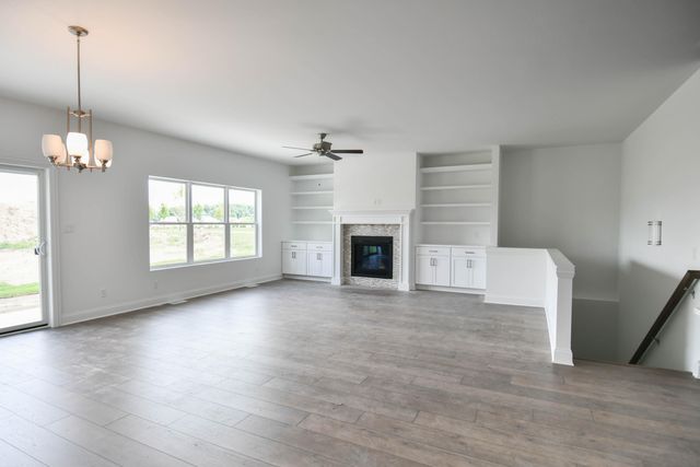 7646 E 115th Avenue, Crown Point, IN 46307