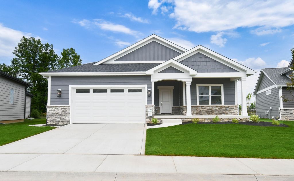 7646 E 115th Avenue, Crown Point, IN 46307