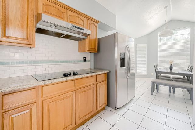 9310 Corner Oaks Ln, Houston, TX 77036