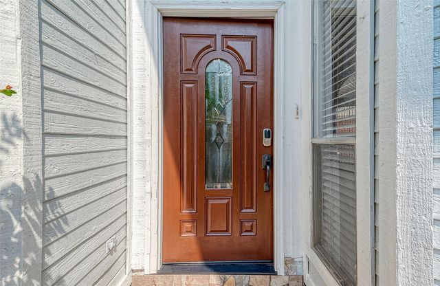 9310 Corner Oaks Ln, Houston, TX 77036