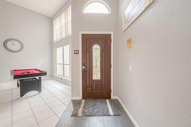 9310 Corner Oaks Ln, Houston, TX 77036