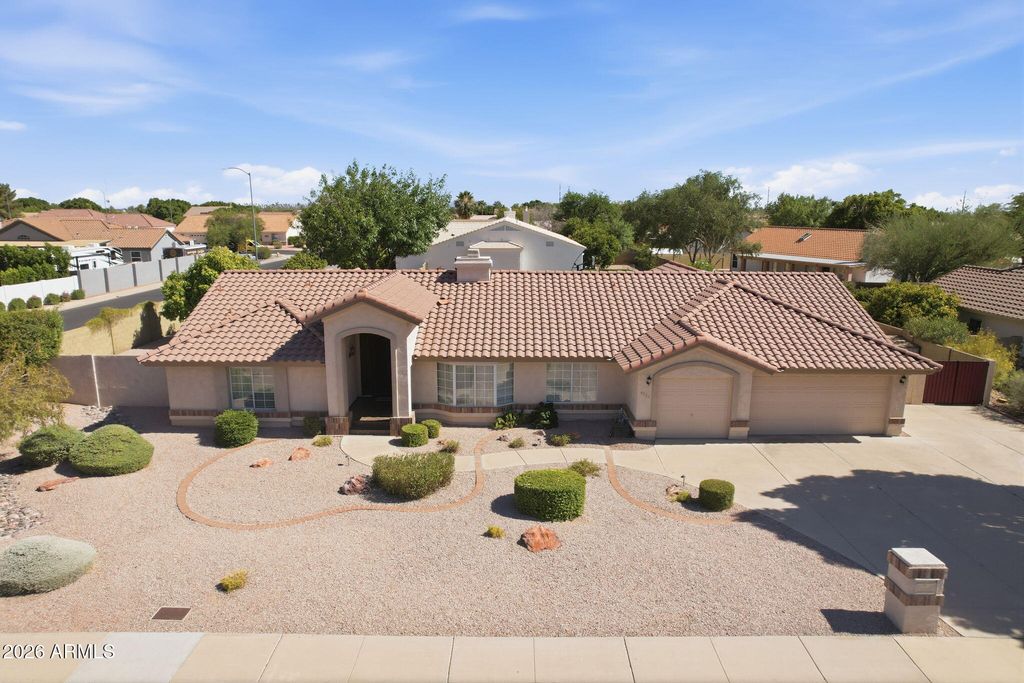 4561 E ENROSE Street, Mesa, AZ 85205
