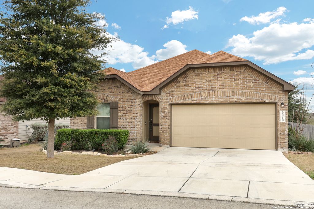 9010 MOCCASIN LK, San Antonio, TX 78245