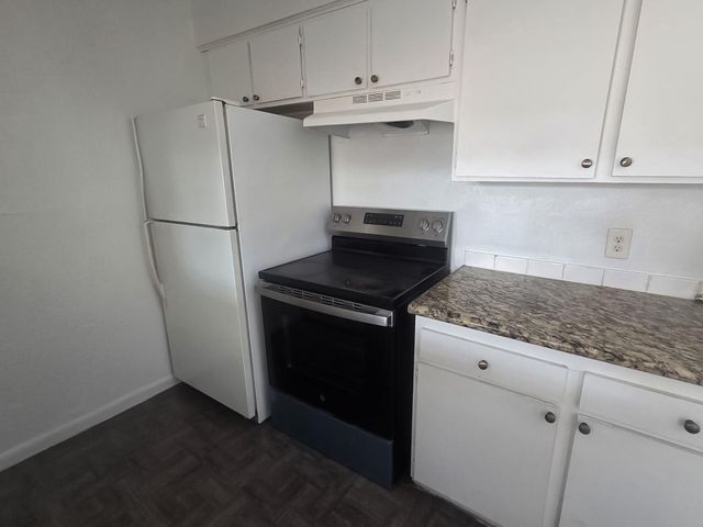 9898 Club Creek Drive 1613, Houston, TX 77036
