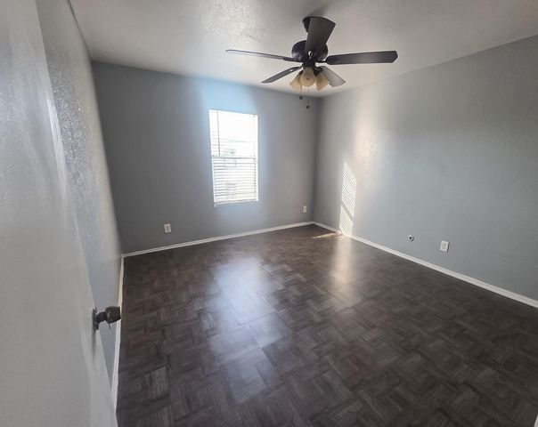 9898 Club Creek Drive 1613, Houston, TX 77036