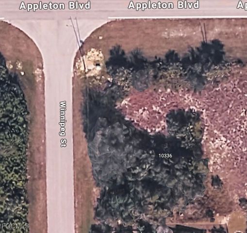 10336 Winnipeg ST, Port Charlotte, FL 33981