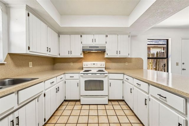 204 W Wayne Street, Edmond, OK 73003