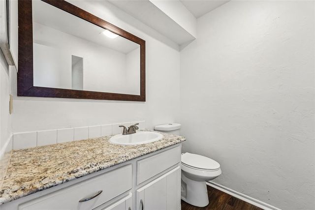 204 W Wayne Street, Edmond, OK 73003