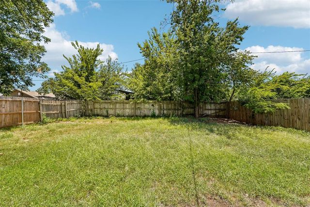 204 W Wayne Street, Edmond, OK 73003