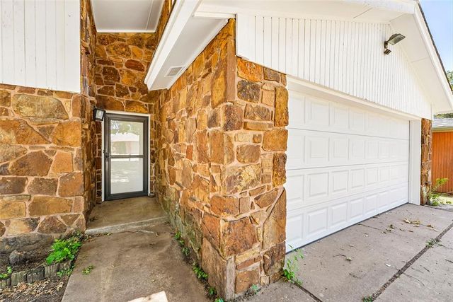 204 W Wayne Street, Edmond, OK 73003
