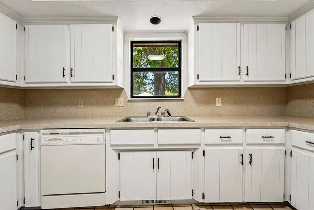 204 W Wayne Street, Edmond, OK 73003
