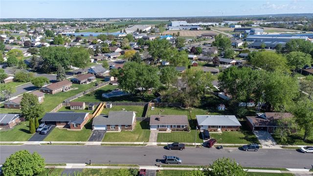 2407 Waterford Drive, Troy, OH 45373