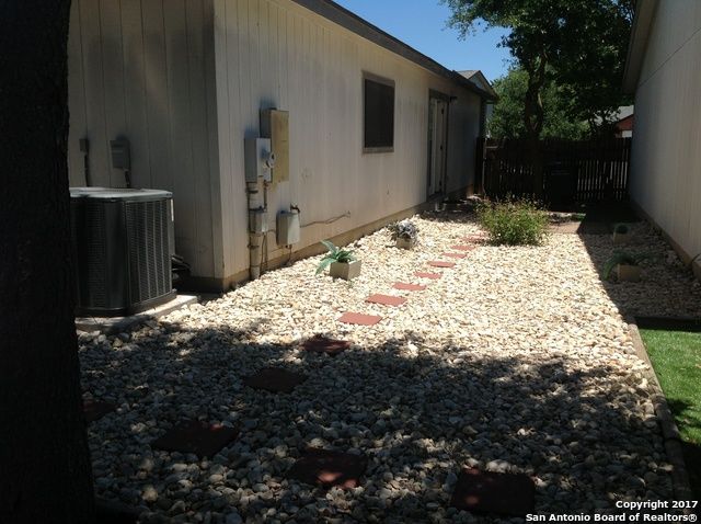 7631 Heathridge, San Antonio, TX 78250