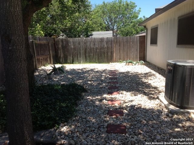 7631 Heathridge, San Antonio, TX 78250