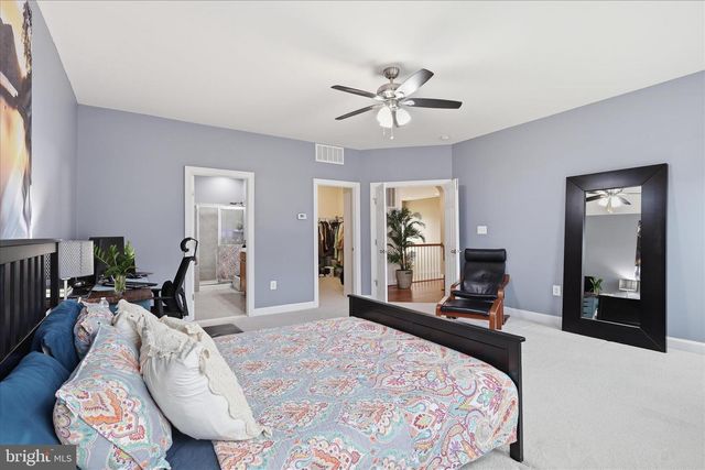 5575 JAMES YOUNG WAY, Fairfax, VA 22032