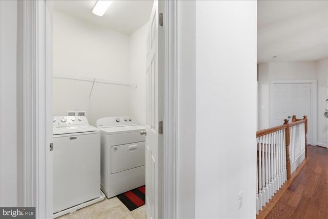 5575 JAMES YOUNG WAY, Fairfax, VA 22032