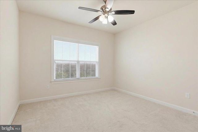 5575 JAMES YOUNG WAY, Fairfax, VA 22032