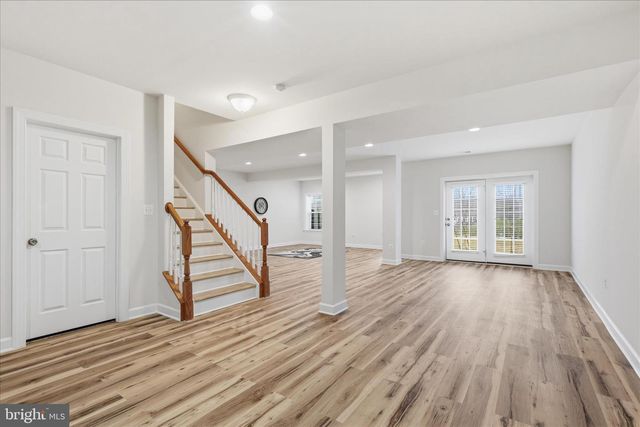 5575 JAMES YOUNG WAY, Fairfax, VA 22032