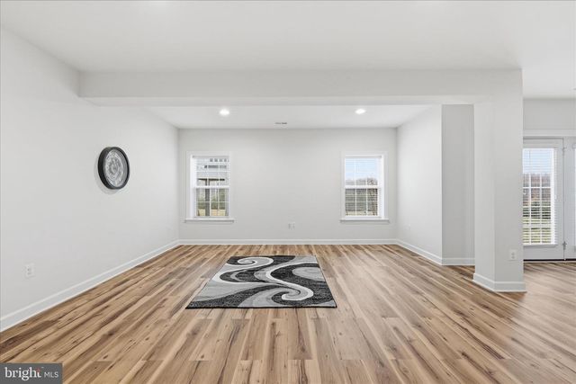 5575 JAMES YOUNG WAY, Fairfax, VA 22032