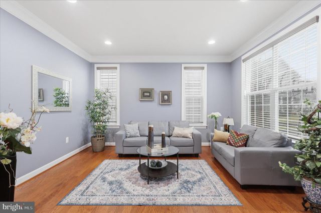 5575 JAMES YOUNG WAY, Fairfax, VA 22032